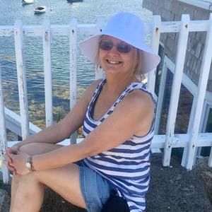 Meet your Posher, Cecile